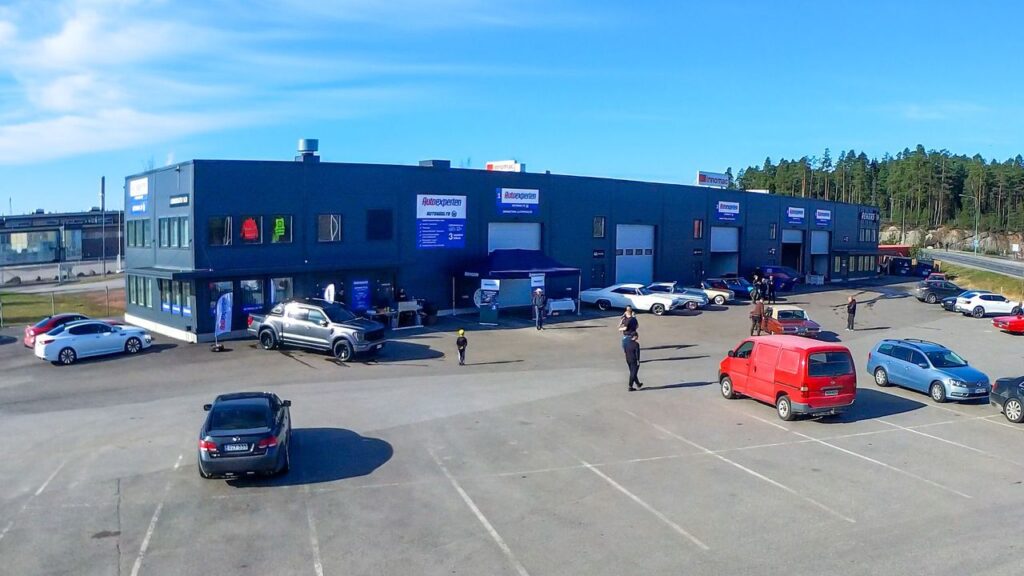AdBlue-järjestelmän vika ja valkoiset AdBlue-kiteet annostelusuuttimessa